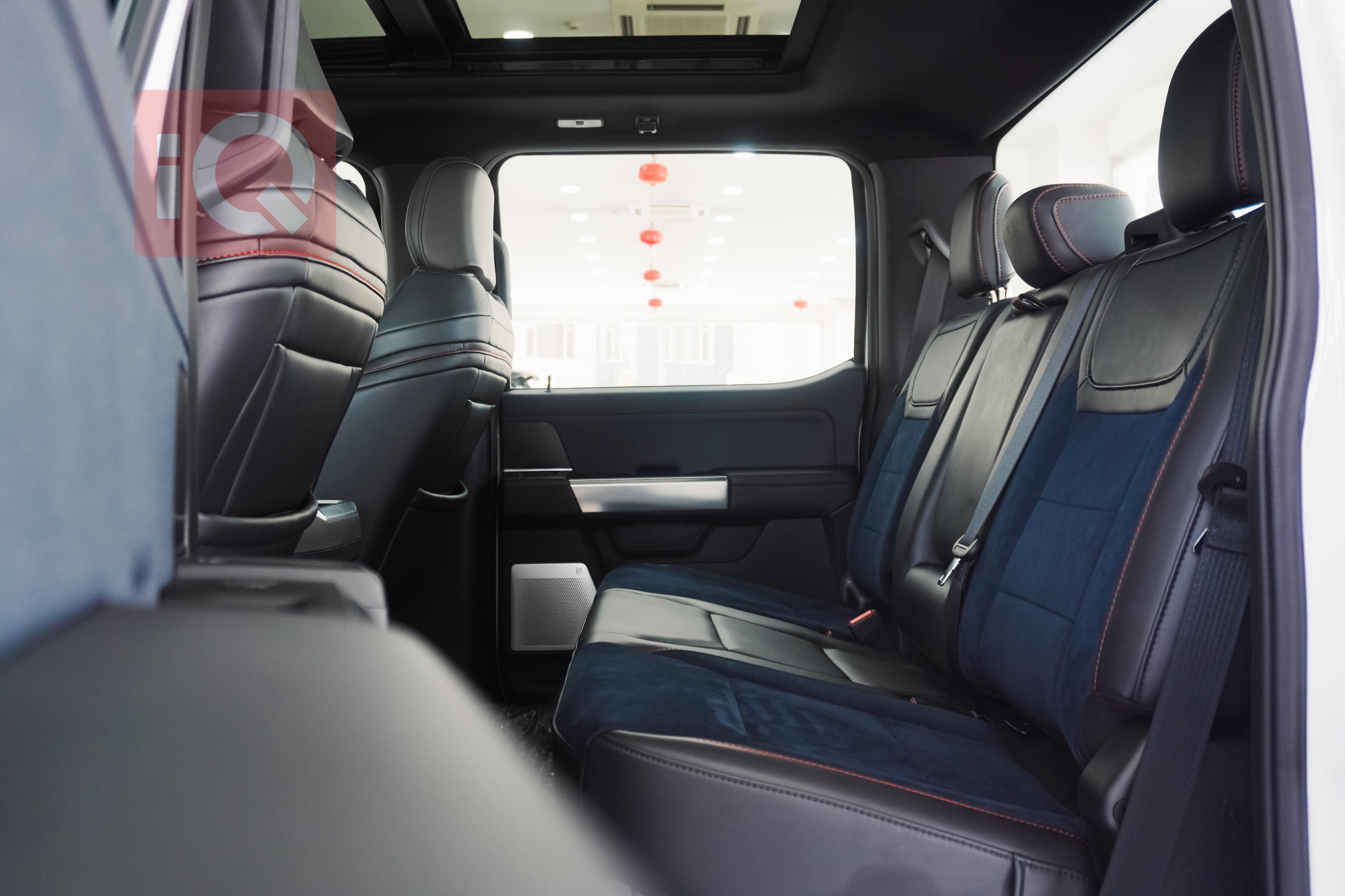 https://cdn.iqcars.ioDSC05501.jpg